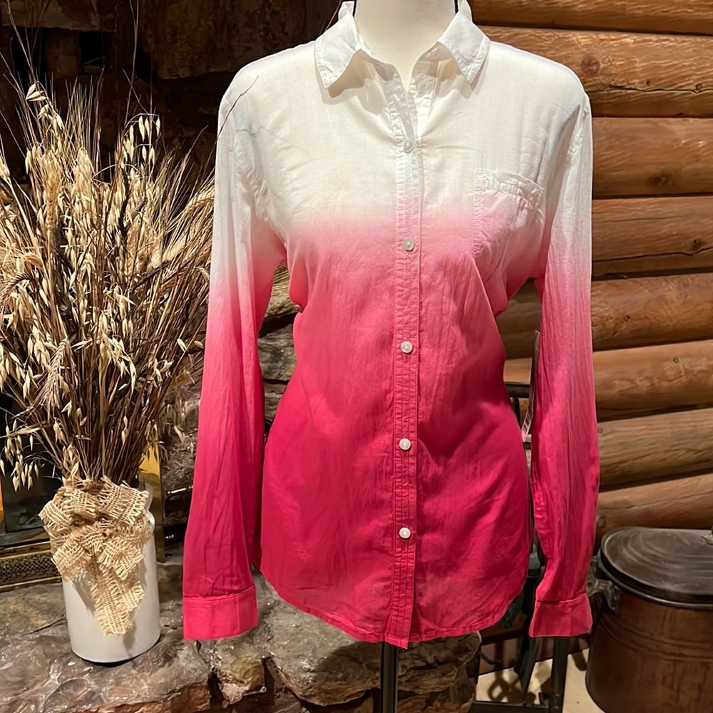 💚 NWT - Beautiful Tribal Jeans Long Sleeve Shirt!